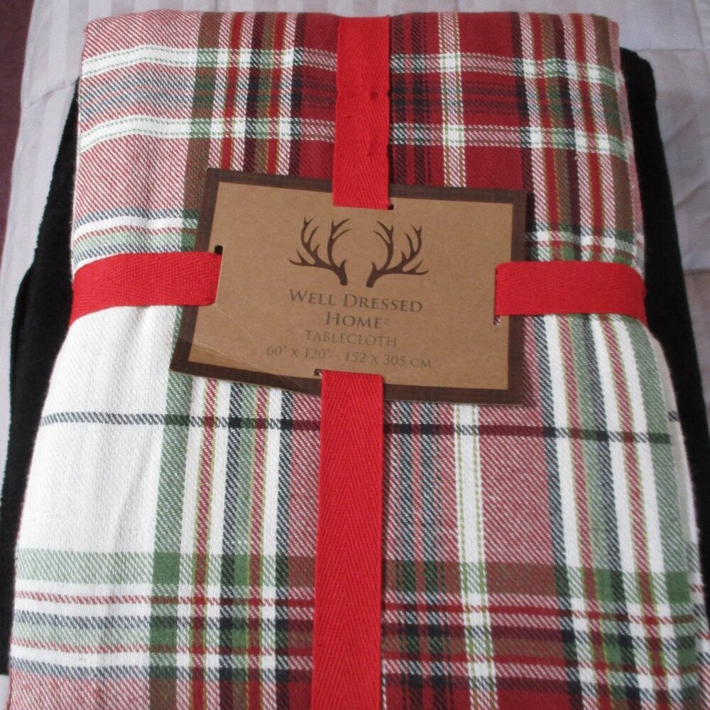 Well Dressed Home 100% Cotton Rectangle Tablecloth 60" x 120" Holiday Plaid NWT